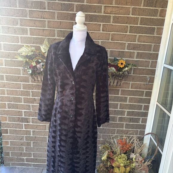 Elegant Black Long “Fur” Coat - Picture 3 of 7
